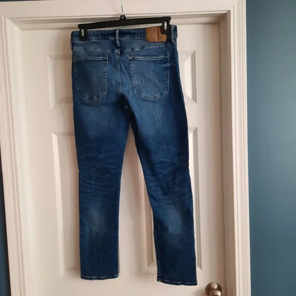 American Eagle Jeans Mens 31x30 Next Level Airflex Slim‎ Distressed Patched Rips